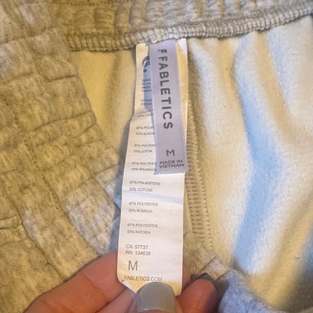 Fabletics || Go-To Fleece Joggers (M) - Picture 4 of 8